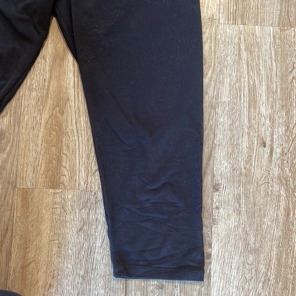 CONNECTED CROP SOFT LEGGINGS (O/S) - Picture 2 of 5